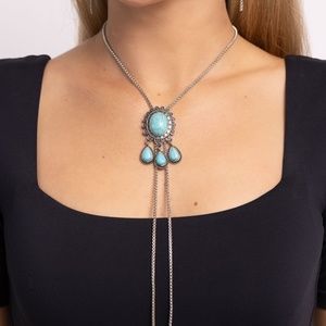 Casanova Clique Pink Necklace 3520